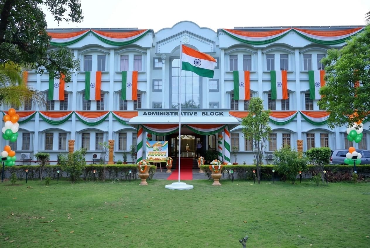 Patriotic Independence Day decoration idea with tricolour fabric draping, large indian flag banners and led pathway lights